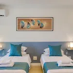 Ta Guza Villa