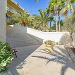 Ta Guza Villa *