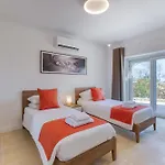Villa Ta Guza