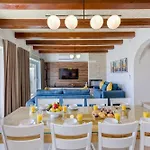 Villa Ta Guza