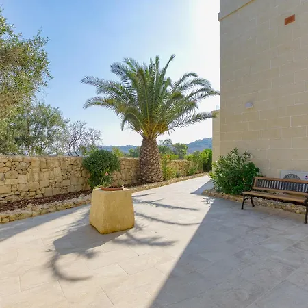 Villa Ta Guza *