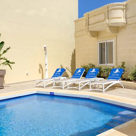 Villa Ta Guza *